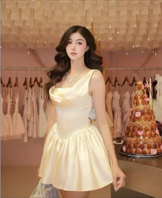 Ảnh 1 của Váy ngắn satin kem Jubin Studio