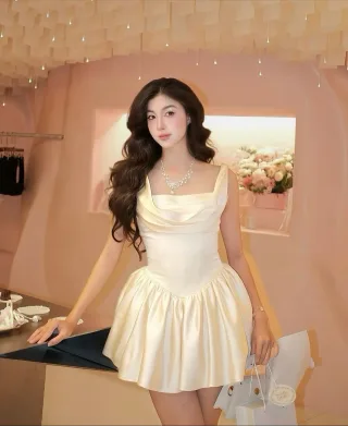 Ảnh 4 của Váy ngắn satin kem Jubin Studio