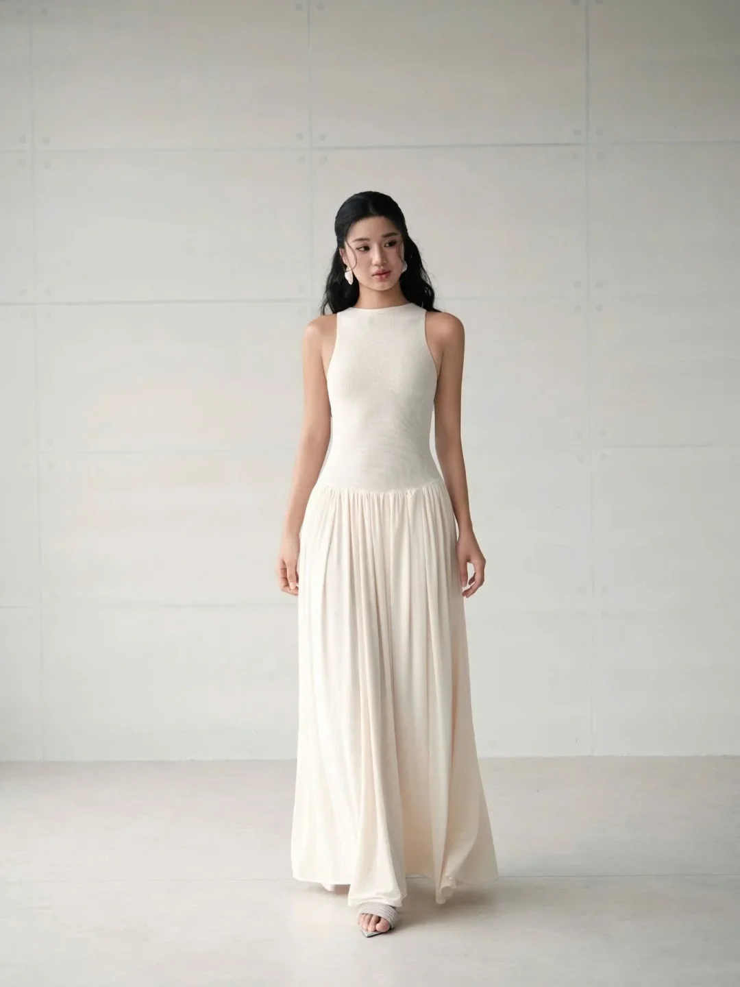 Photo 5 of Set váy maxi trắng kem Deliciae size S