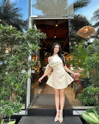 Photo 2 of Đầm satin một vai nơ trắng Lane JT
