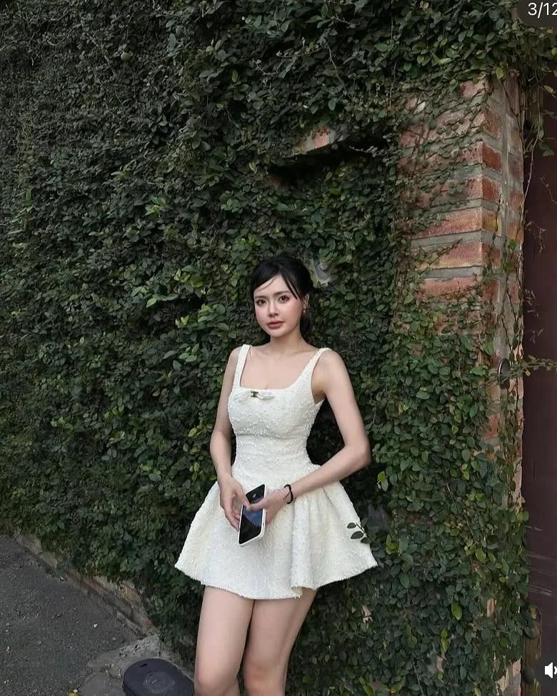 Ảnh 2 của Đầm ngắn trắng dạ hội xòe nữ