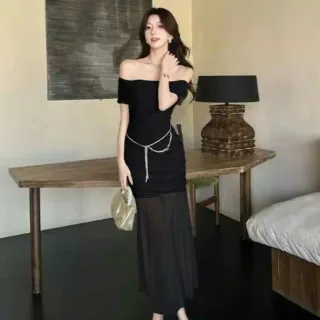 Ảnh 1 của Váy trễ vai đen nhún nữ sang trọng