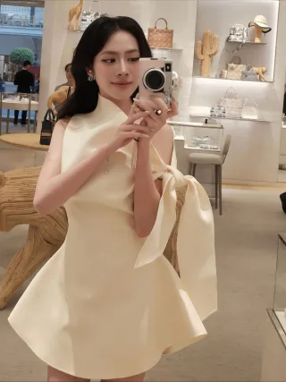 Ảnh 1 của Váy lụa kem nơ lớn LANE JT size S
