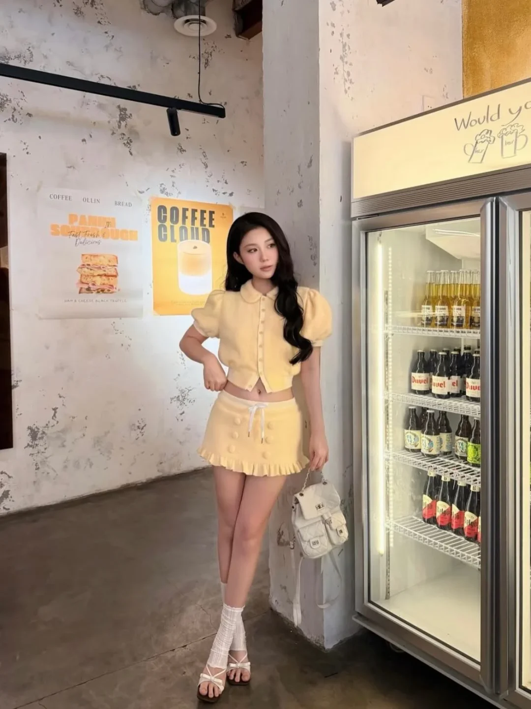 Photo 2 of Set croptop chân váy lông vàng Letitia
