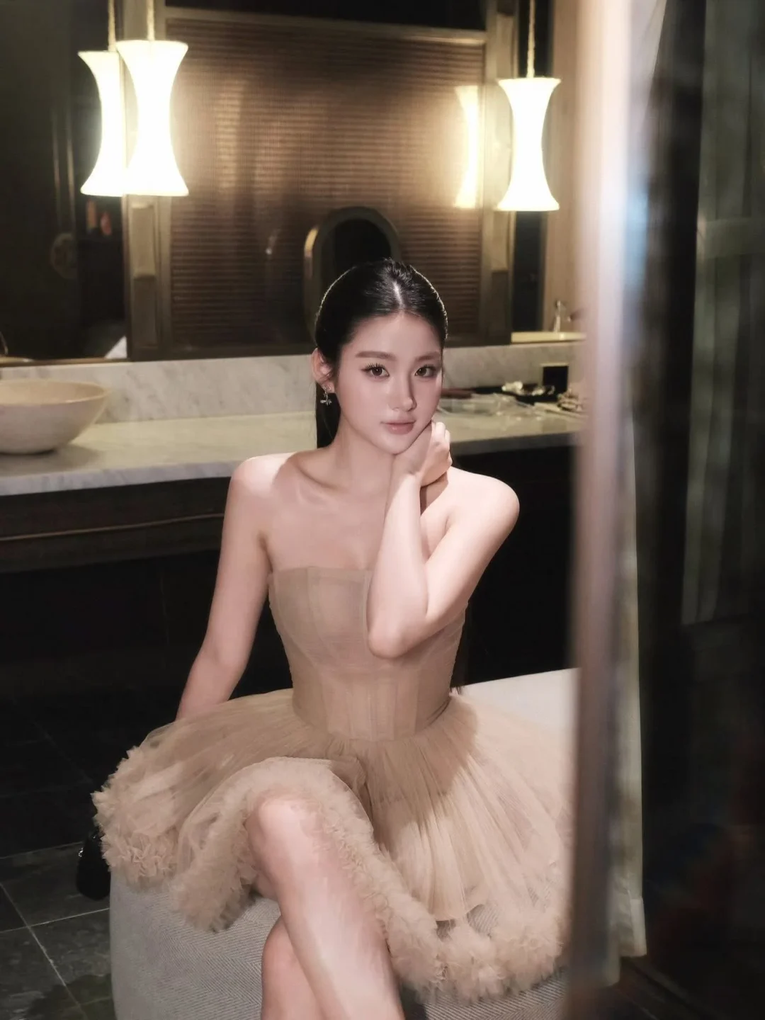 Photo 2 of Váy tulle mini không dây màu nude Chou Chou