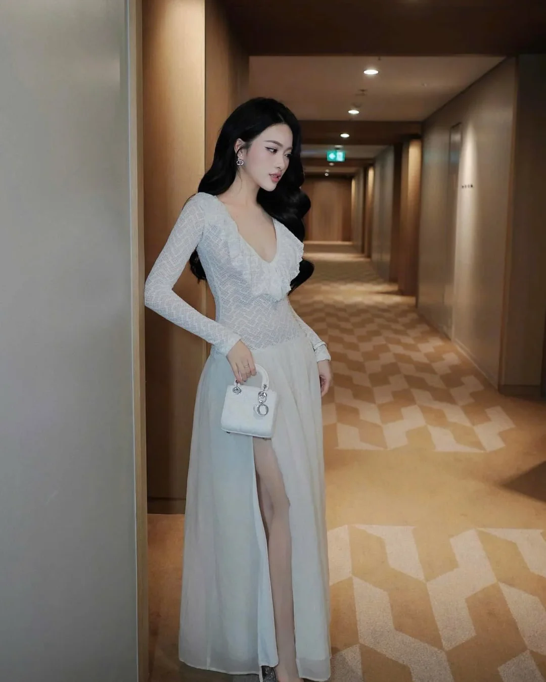 Ảnh 1 của Đầm ren maxi xanh nhạt Monico tay dài
