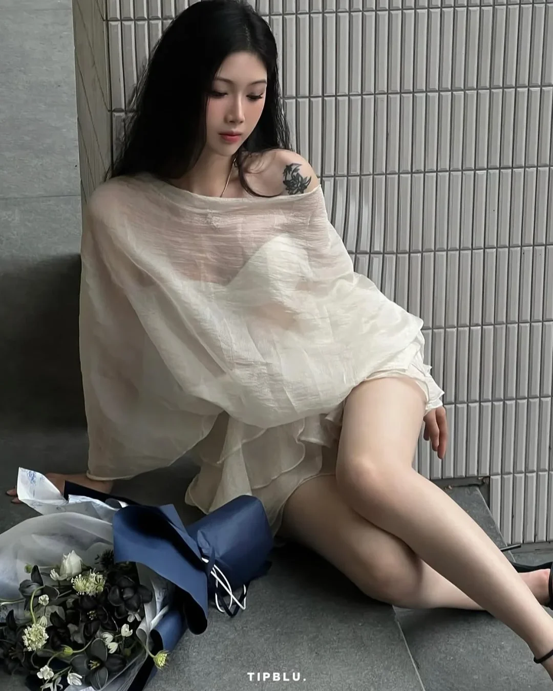 Photo 1 of Set voan trễ vai kem nữ Tipblu size S