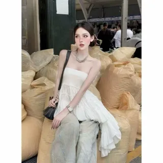 Ảnh 1 của Set áo quây bèo nhún trắng kèm quần ống rộng
