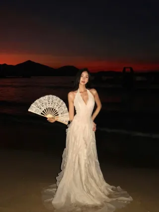 Photo 2 of Đầm maxi ren trắng Amelie size S