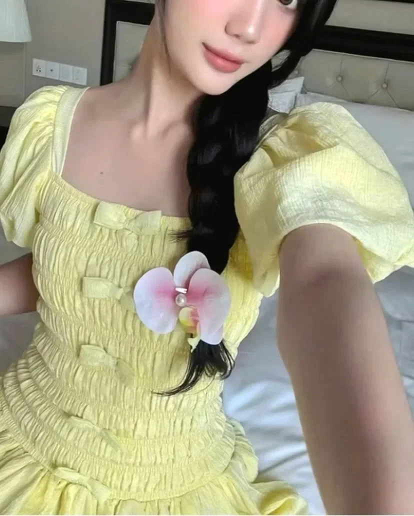 Ảnh 3 của Váy babydoll vàng nhạt tay phồng nữ