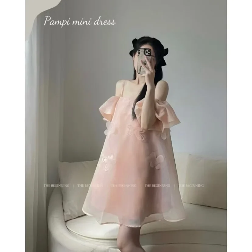 Photo 2 of Váy mini vai trễ hồng pastel nữ tính