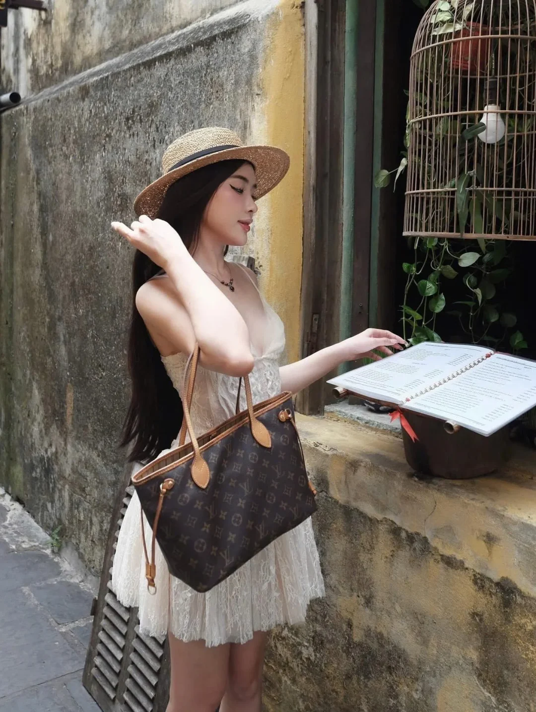 Photo 8 of Váy corset ren trắng Ononmade nữ