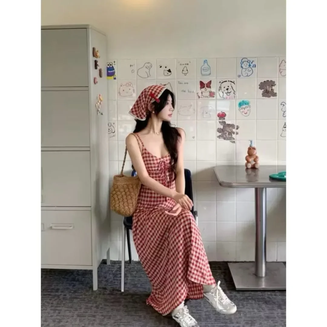 Photo 1 of Váy maxi caro đỏ trắng size S