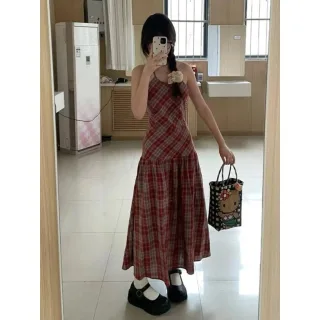 Photo 4 of Váy maxi caro đỏ đô hai dây nữ