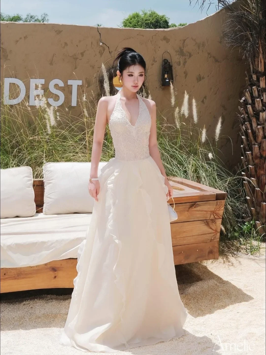 Photo 1 of Đầm maxi ren cổ yếm trắng kem Amelie