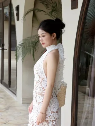 Photo 3 of Váy ren trắng hở lưng Hiin.design size S