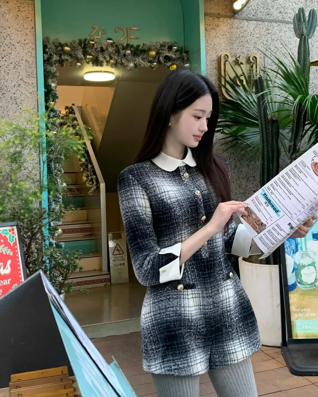 Photo 5 of Đầm tweed caro đen trắng Joie Des Roses