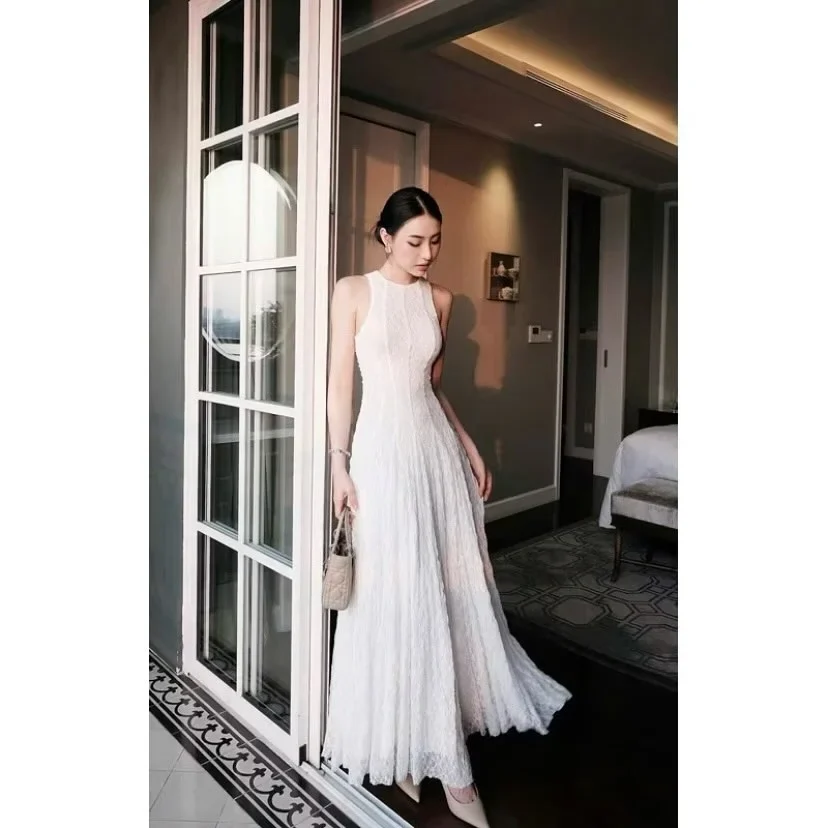Photo 1 of Váy ren maxi trắng nữ thanh lịch