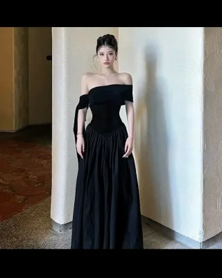 Photo 1 of Đầm maxi đen corset trễ vai nữ