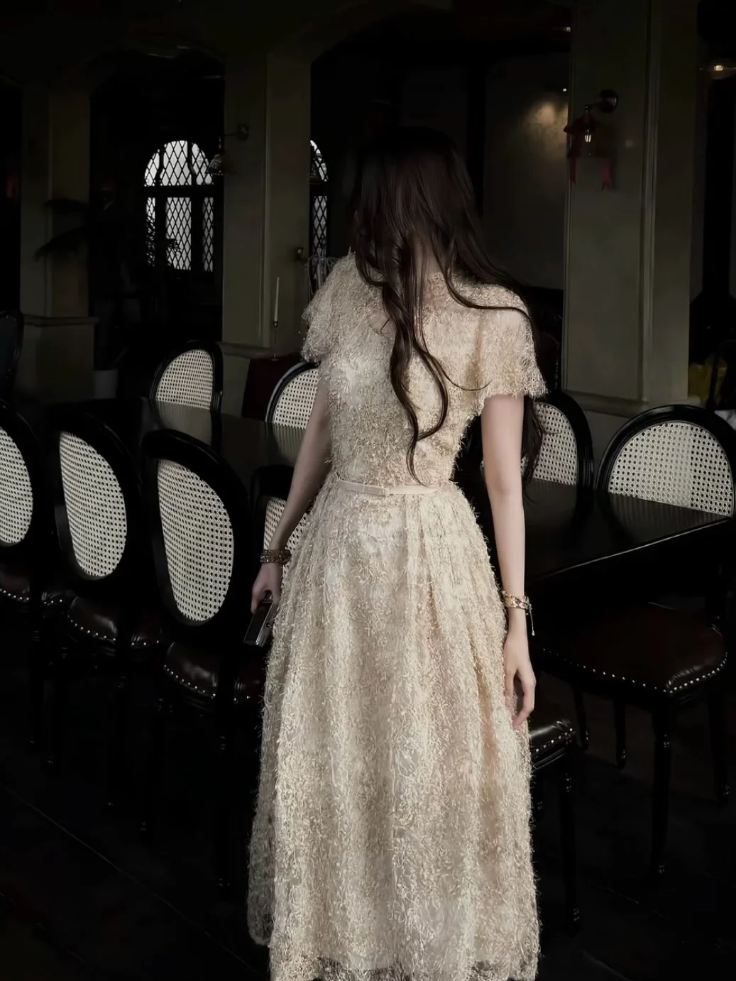 Photo 4 of Váy ren dạ hội be La Muse