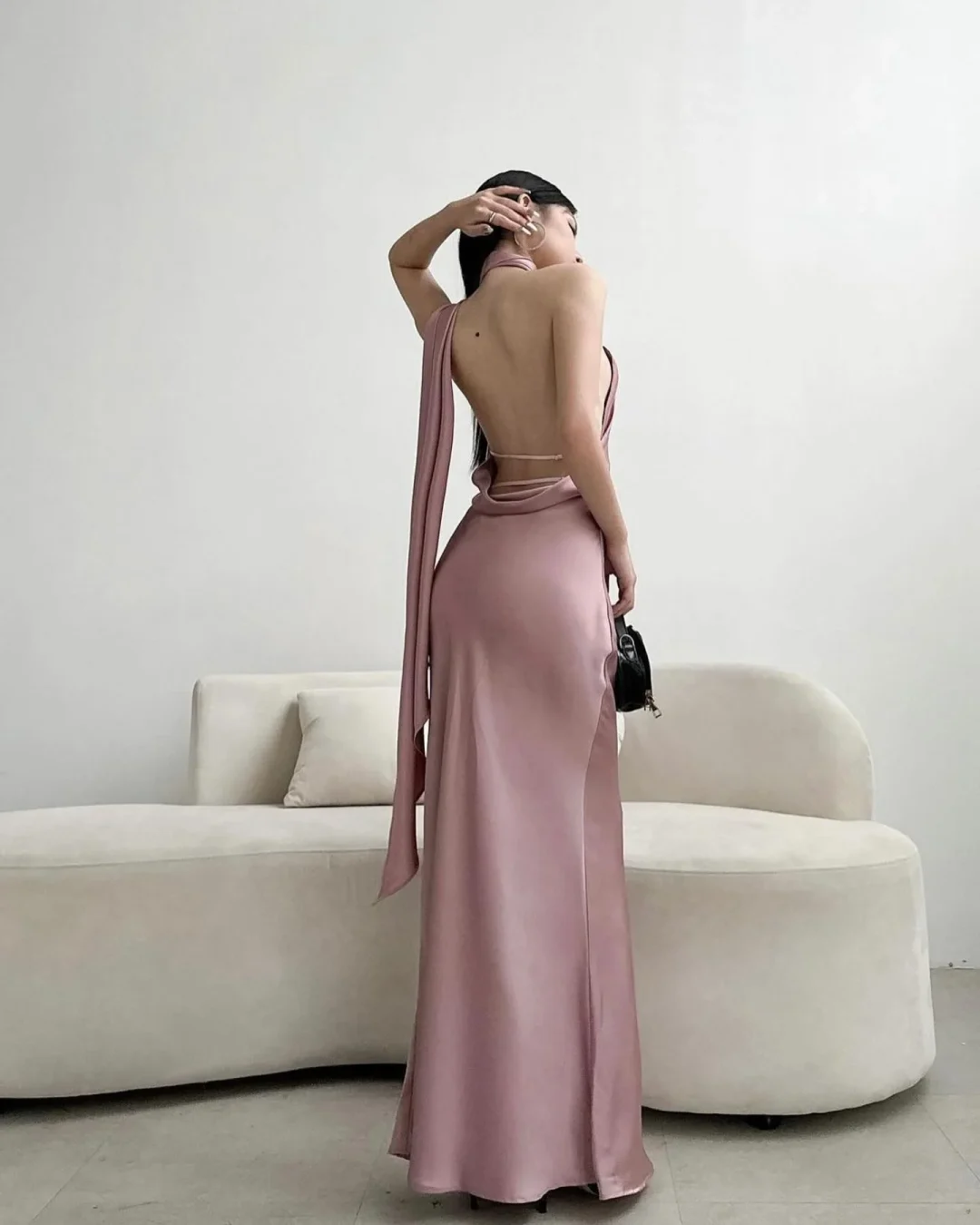 Photo 3 of Đầm dạ hội lụa hồng Kisserine size M