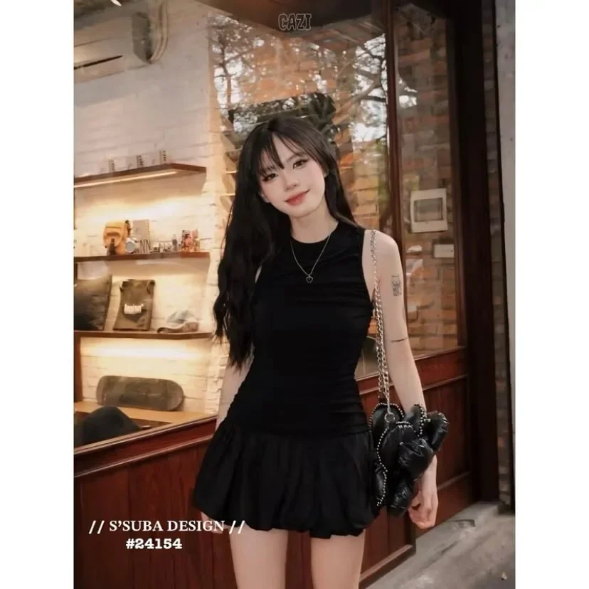 Ảnh 3 của Đầm mini đen nhung ôm body nữ