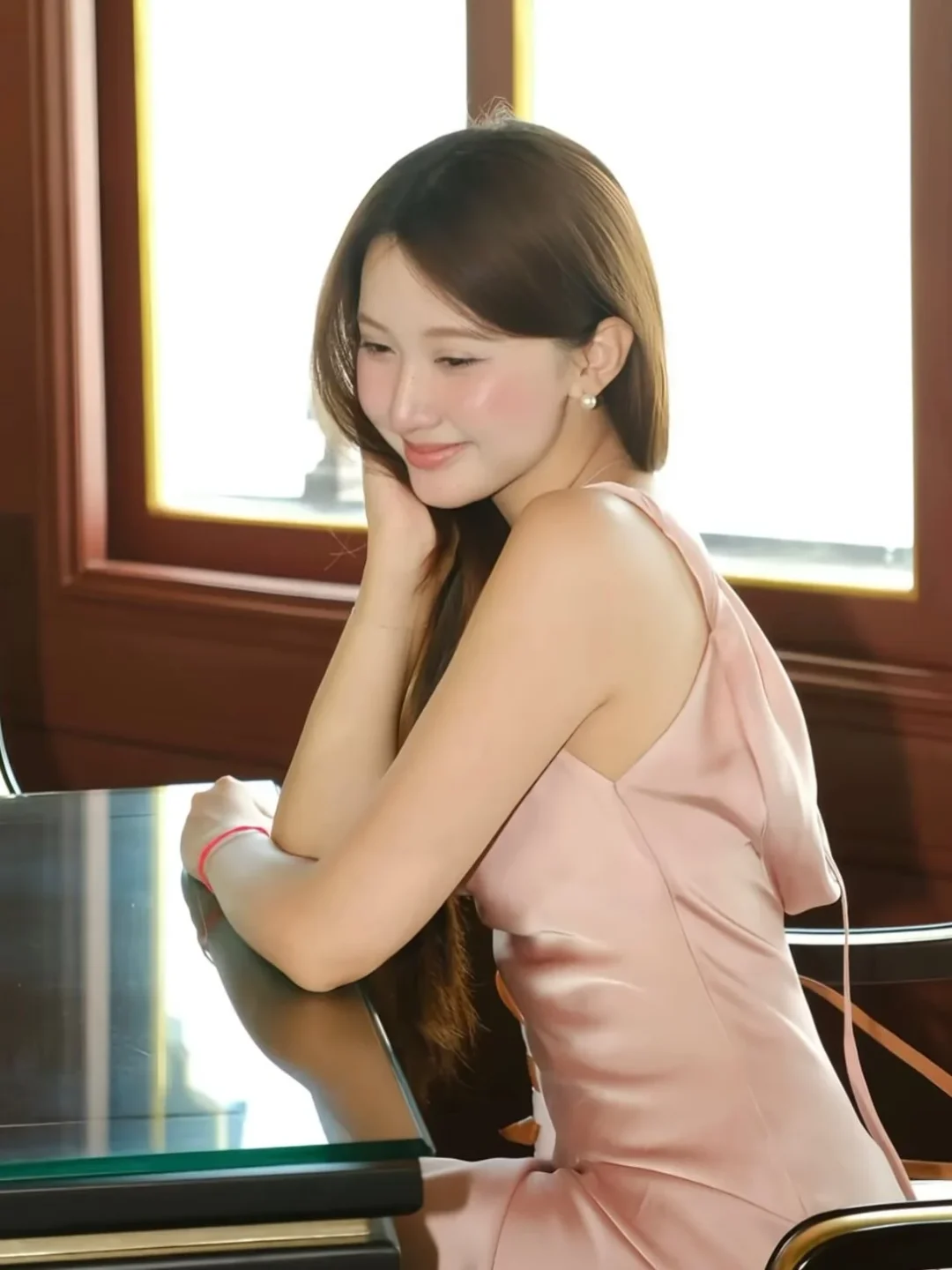 Ảnh 7 của Đầm lụa hai dây hồng nhạt nữ tính