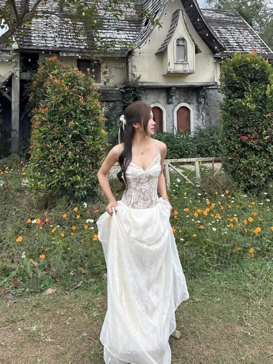 Ảnh 1 của Váy cưới ren trắng nữ size S L