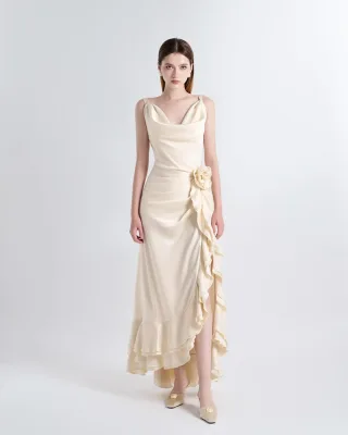 Ảnh 2 của Váy dạ hội satin kem XIPI size S
