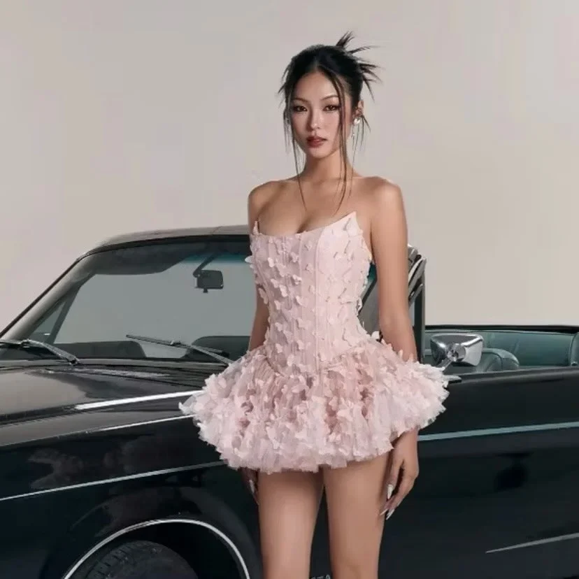 Photo 1 of Váy ngắn hồng pastel cúp ngực hoa 3D