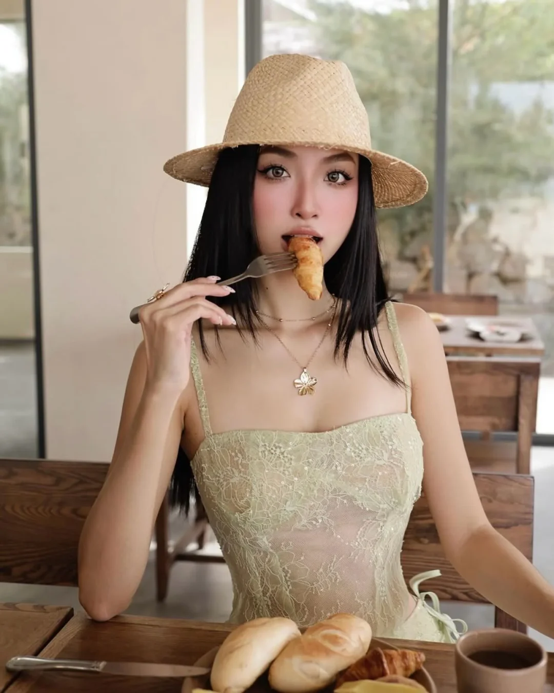 Photo 4 of Set áo ren hai dây chân váy xanh mint KHA