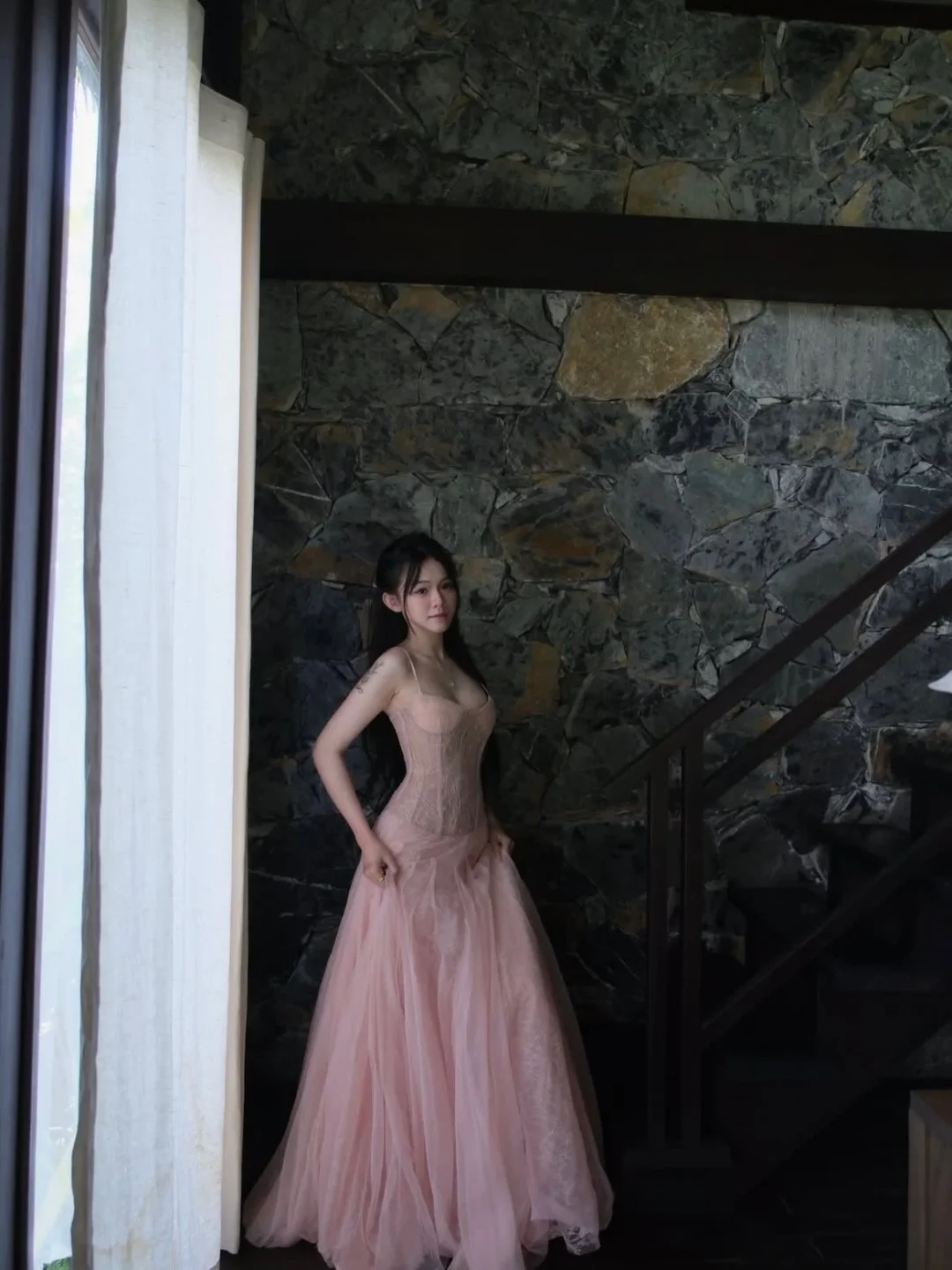 Photo 2 of Váy dạ hội voan hồng pastel Ononmade