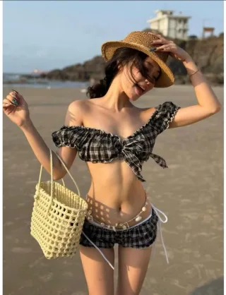 Photo 2 of Set đồ nữ caro nâu trễ vai size S