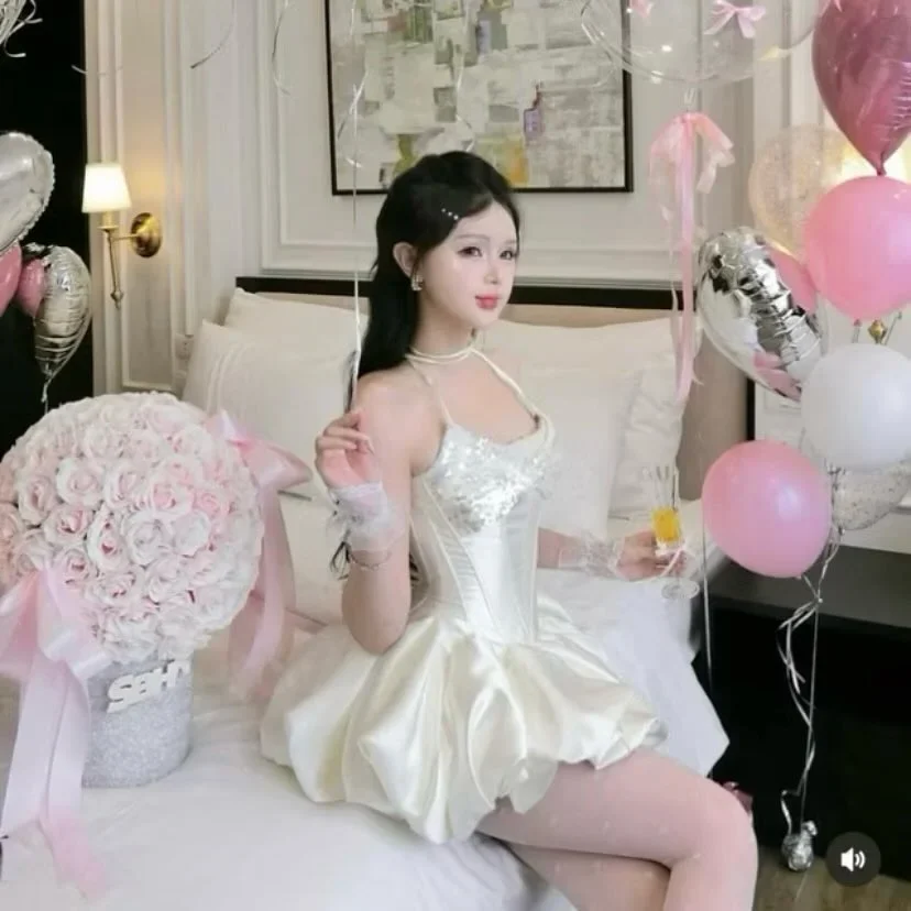 Photo 2 of Váy corset satin kem ngắn nữ