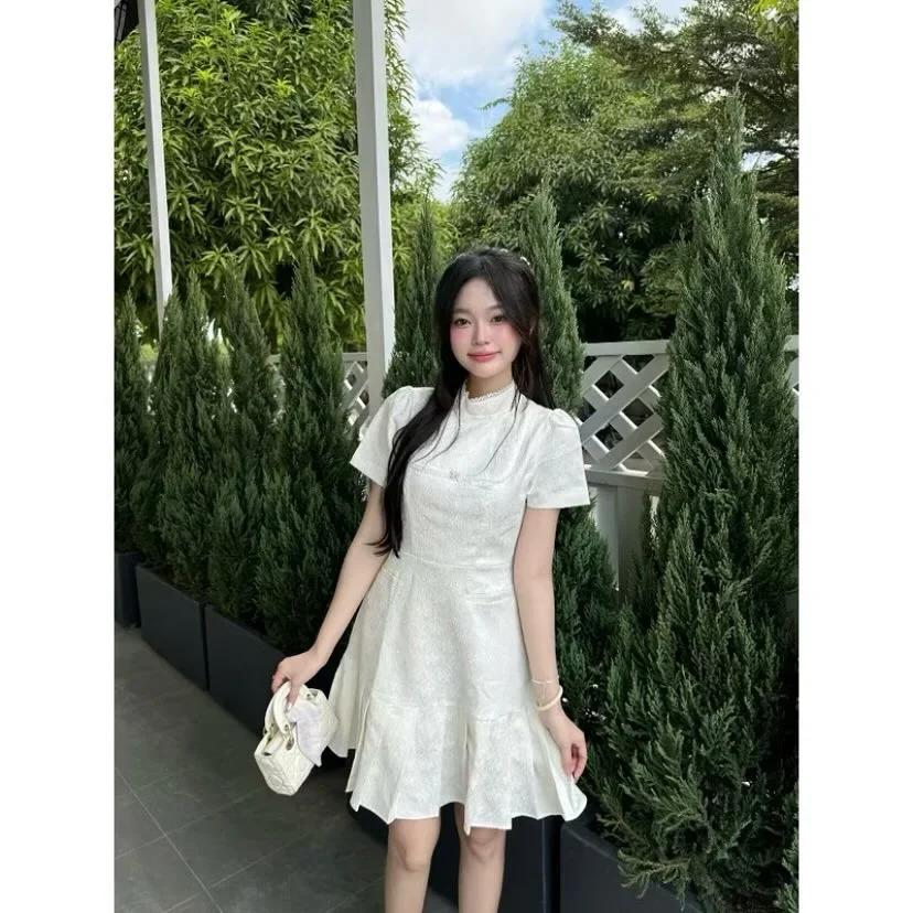 Photo 4 of Váy ren trắng tay ngắn nữ dự tiệc