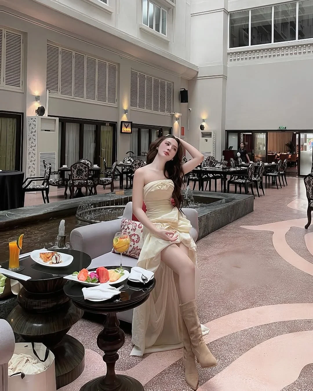 Photo 4 of Đầm tiệc voan kem Must Have