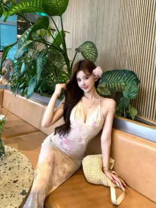 Photo 2 of Váy maxi loang hồng hở lưng size S