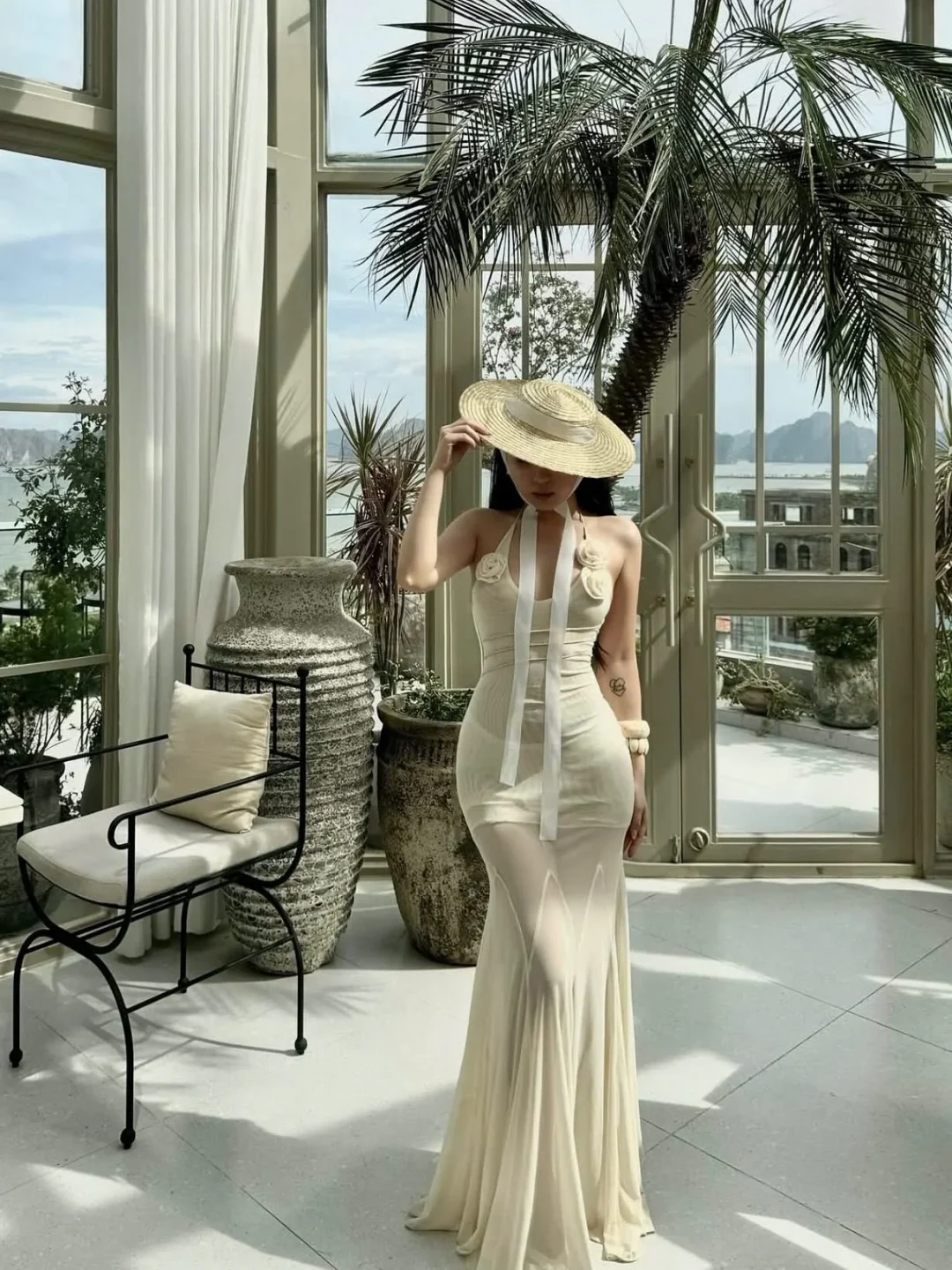 Photo 2 of Đầm dạ hội lụa kem Doublebizz size S