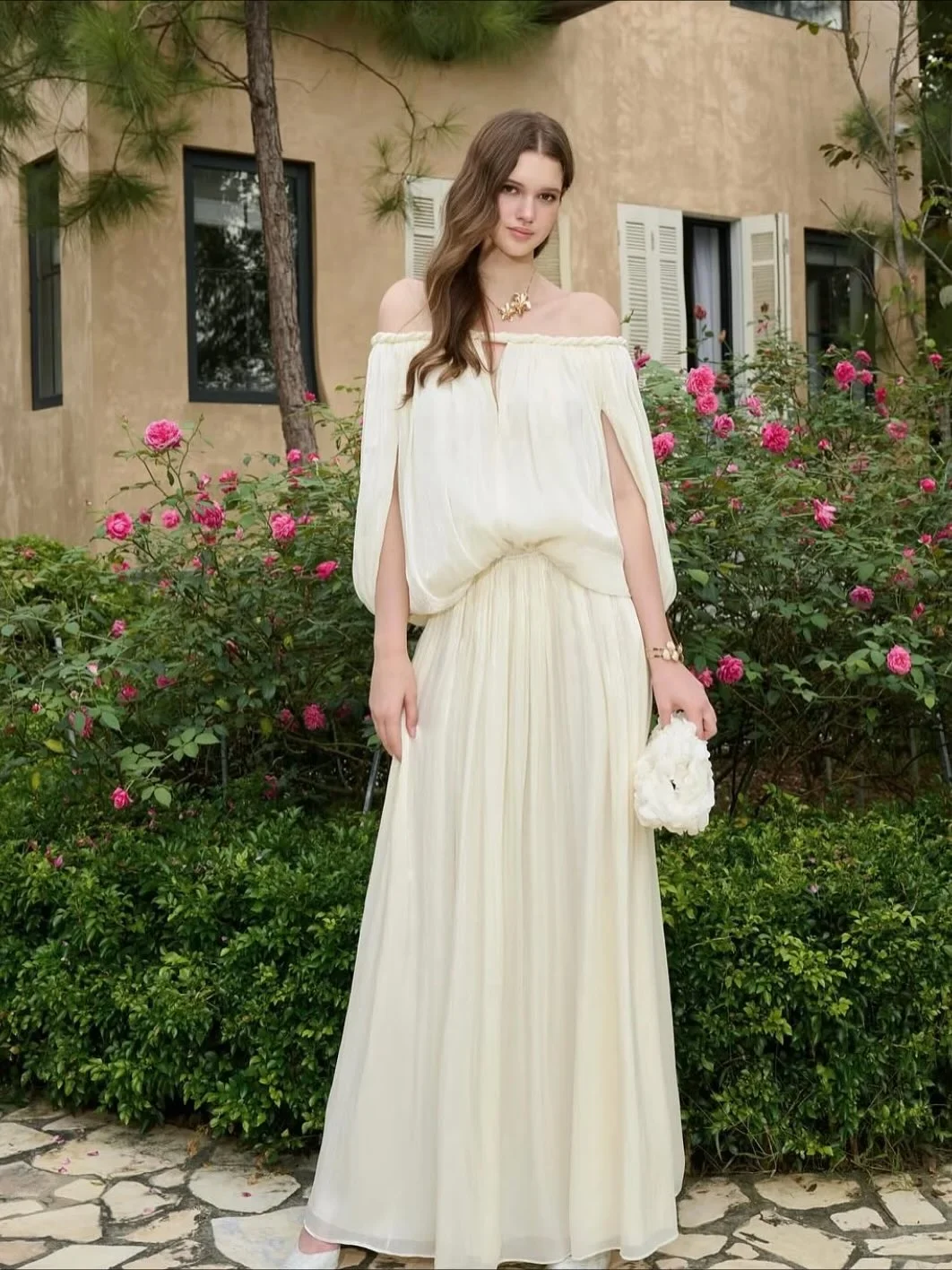 Ảnh 8 của Váy maxi trễ vai Amelie màu kem