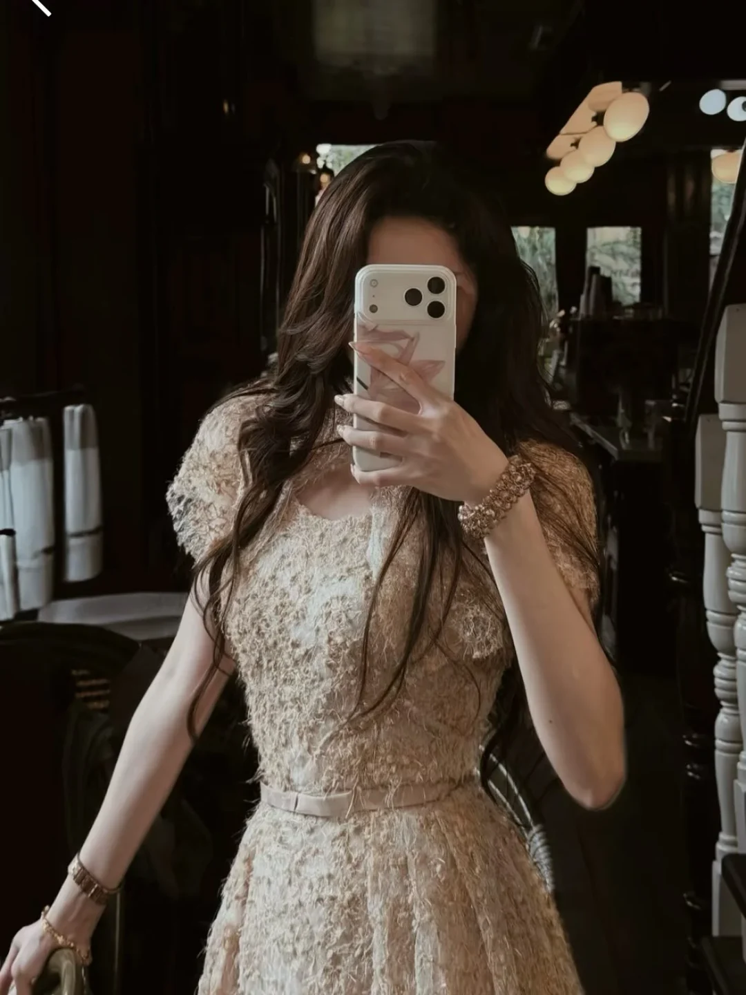 Photo 1 of Váy ren dạ hội be La Muse