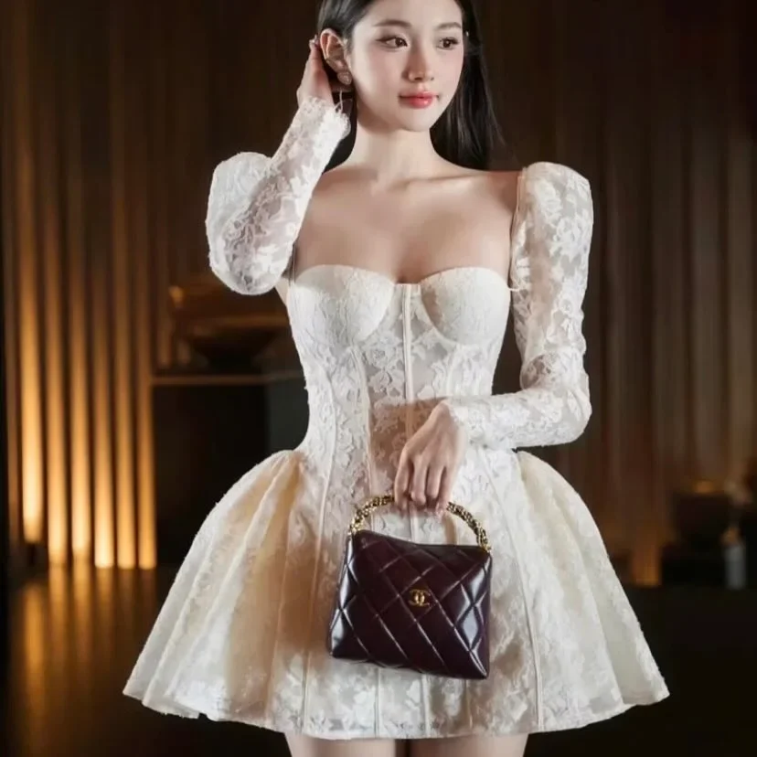 Photo 4 of Váy ren corset trắng ngắn nữ