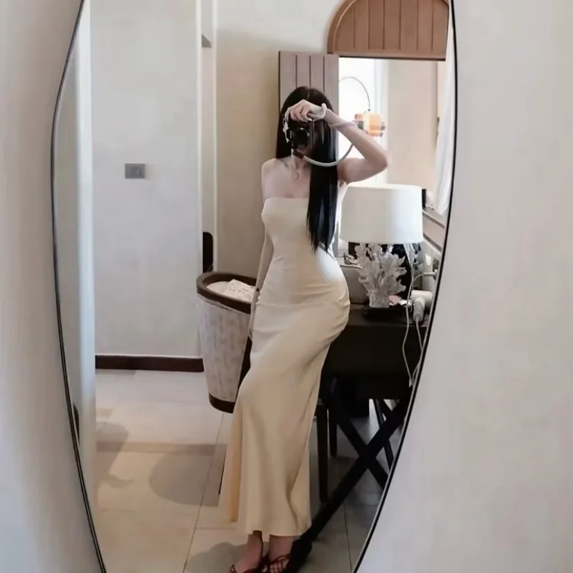 Photo 1 of Đầm maxi cúp ngực kem ôm body nữ