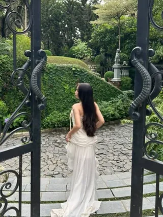 Ảnh 2 của Váy cưới trắng strapless ren nữ