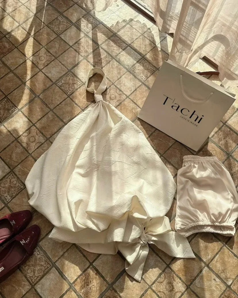 Photo 2 of Set đồ linen trắng hai dây nữ