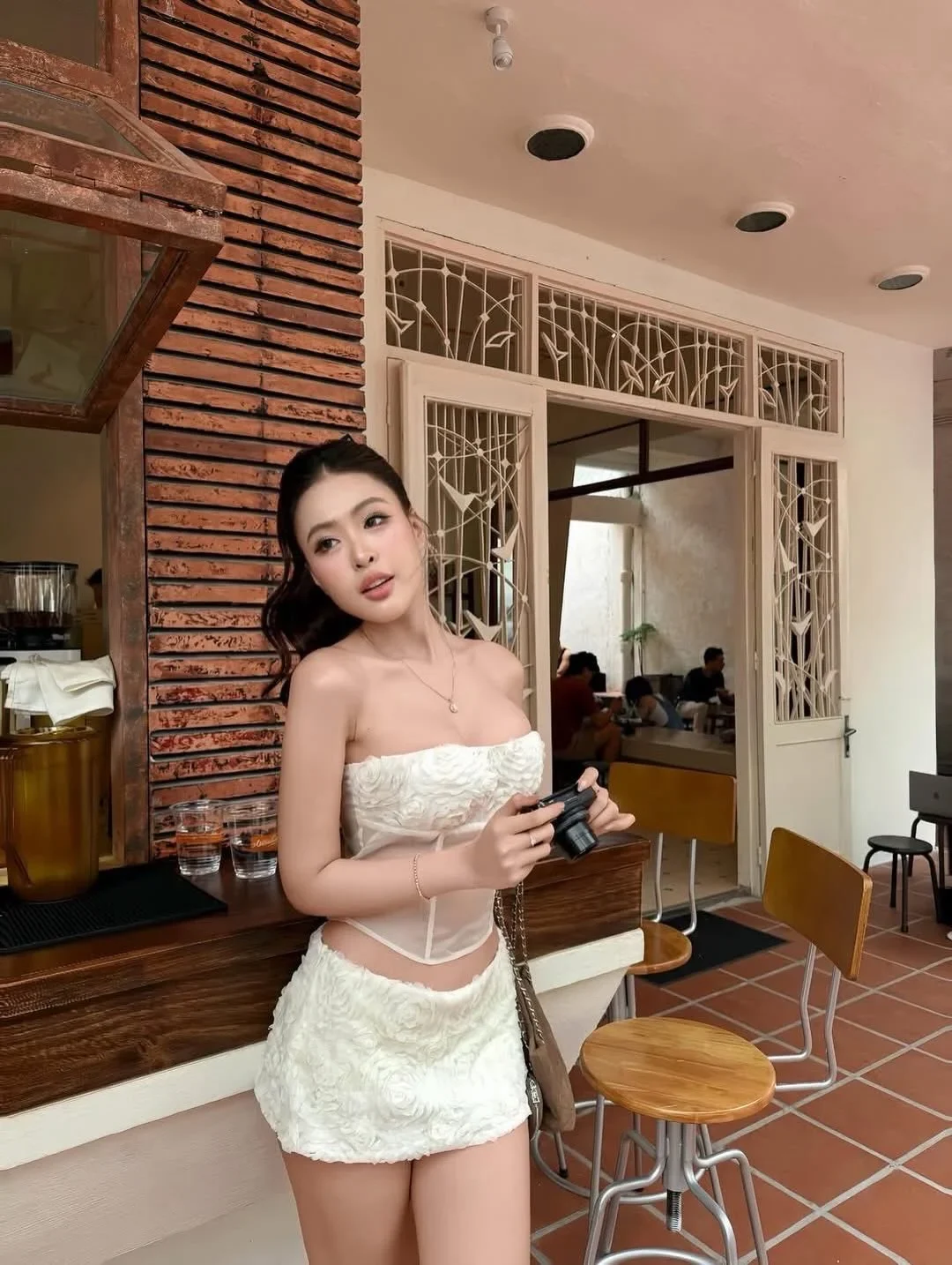 Ảnh 4 của Set áo corset ren trắng Maikaa size M