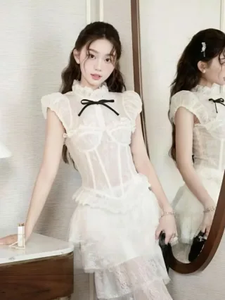 Photo 1 of Đầm ren trắng corset size S nữ