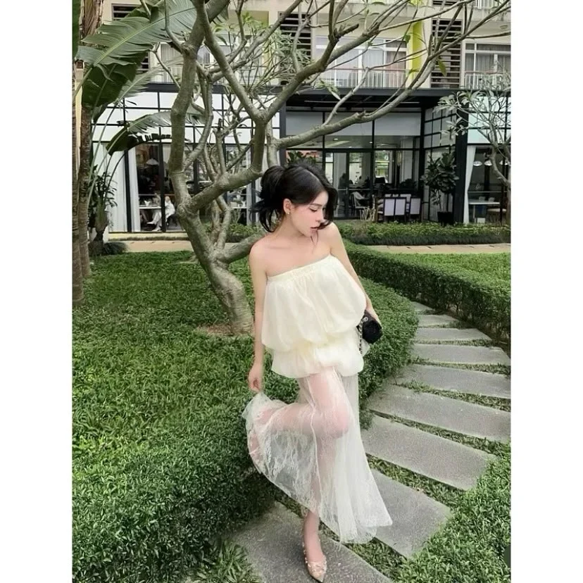Photo 2 of Set áo voan trắng chân váy ren nữ
