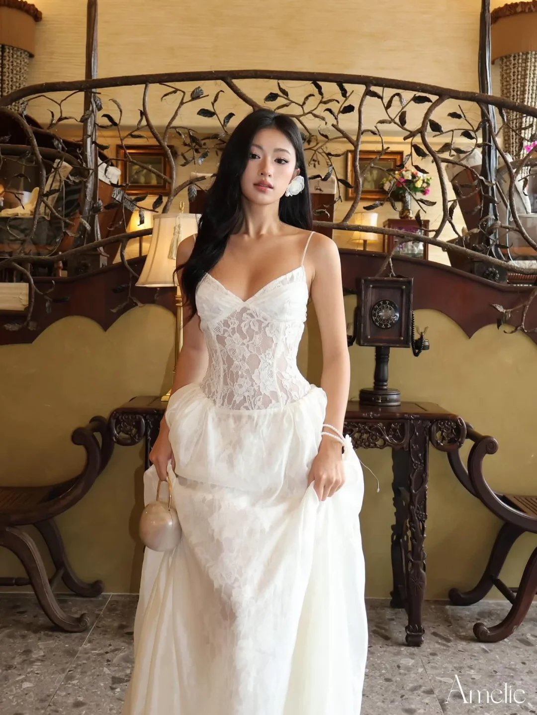 Photo 5 of Váy dạ hội ren corset trắng Amelie