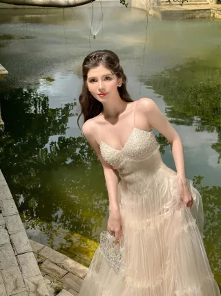 Photo 3 of Váy tulle vintage hai dây màu kem