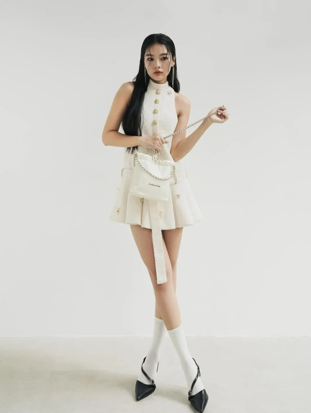 Photo 9 of Đầm tweed trắng ngắn Ononmade nữ